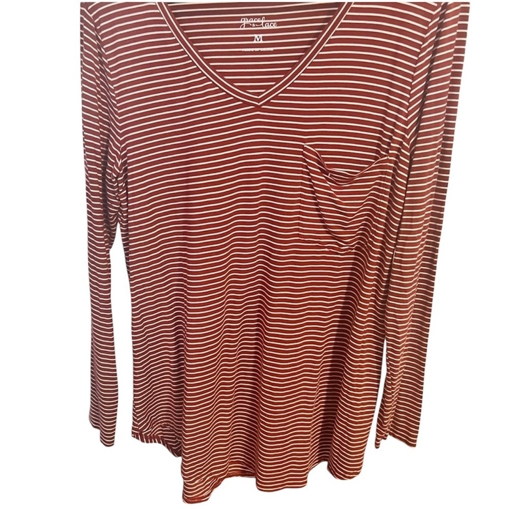 3/$25 🤗 Grace and lace striped long sleeve tee. V neck, super soft fabric